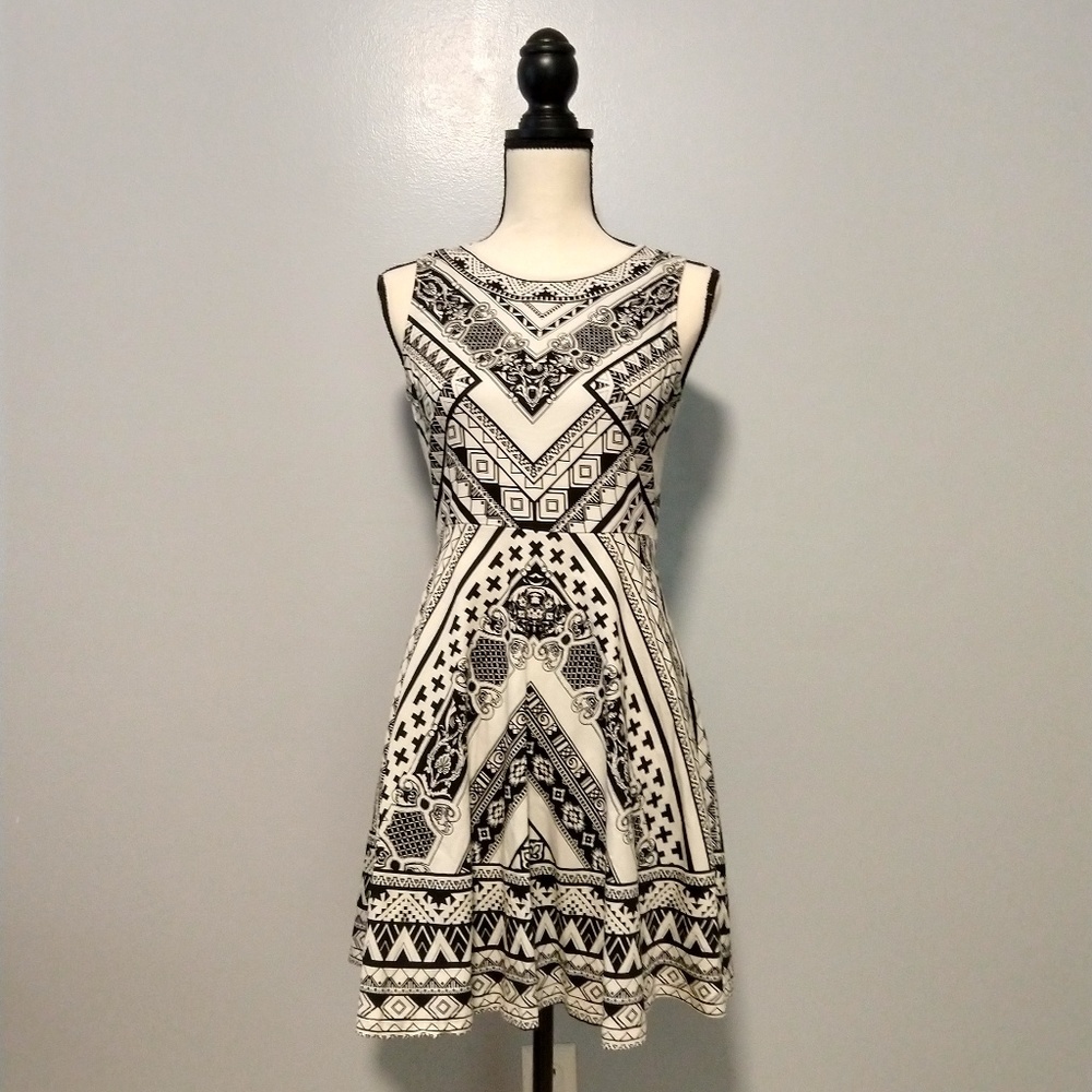 Flying Tomato Sleeveless Cotton Dress - Picture 1 of 8